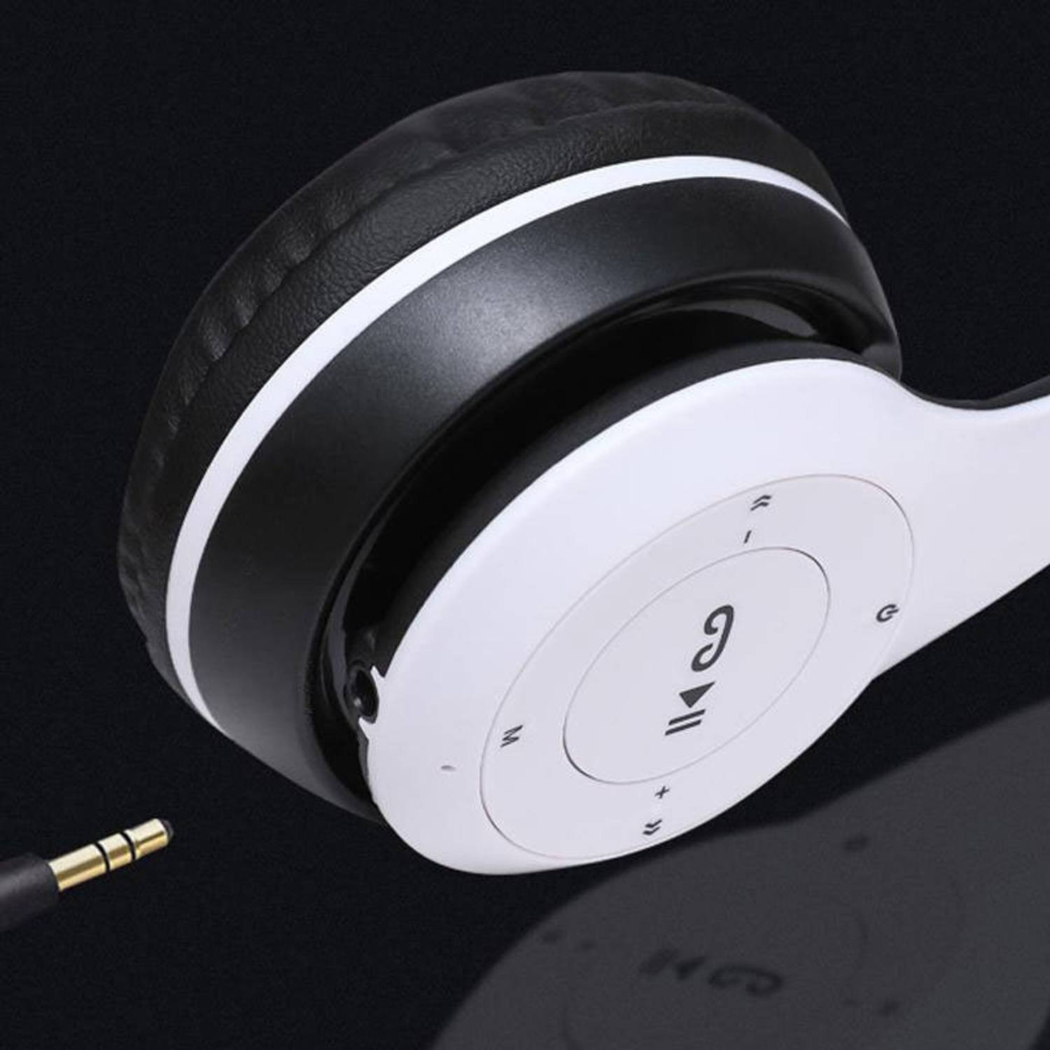Techobucks Thunder X Bass Wireless Headphones - Image 3