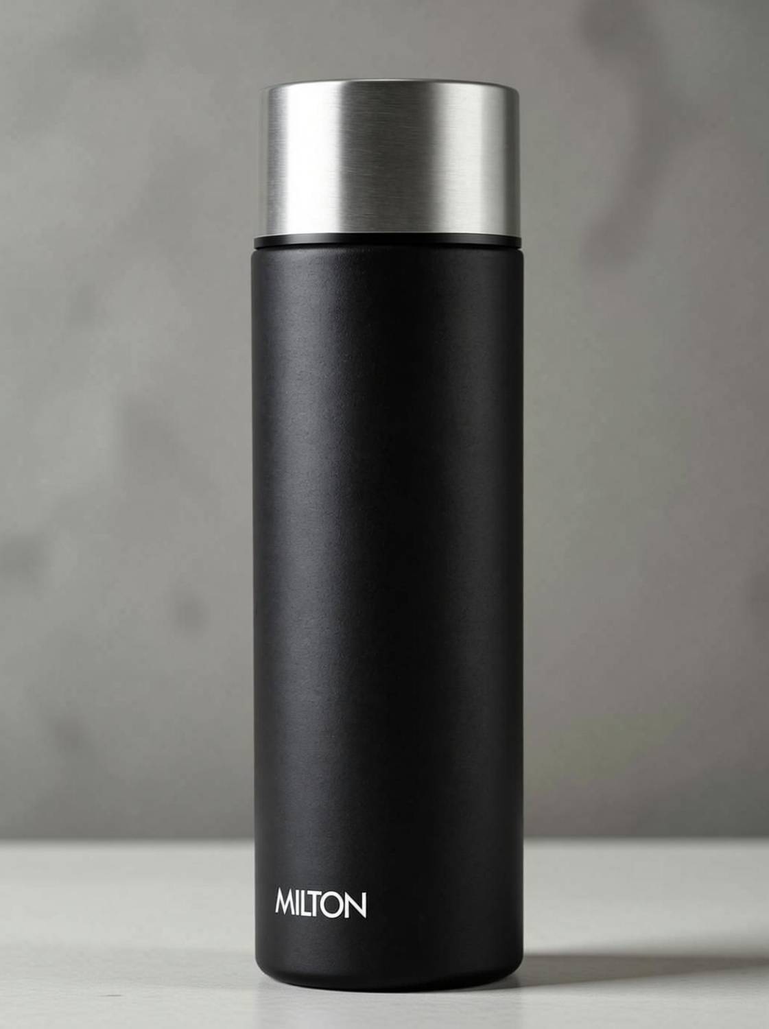 MILTON Glide 1000 Stainless Steel Water Bottle, Black, 1000 ml - Image 4