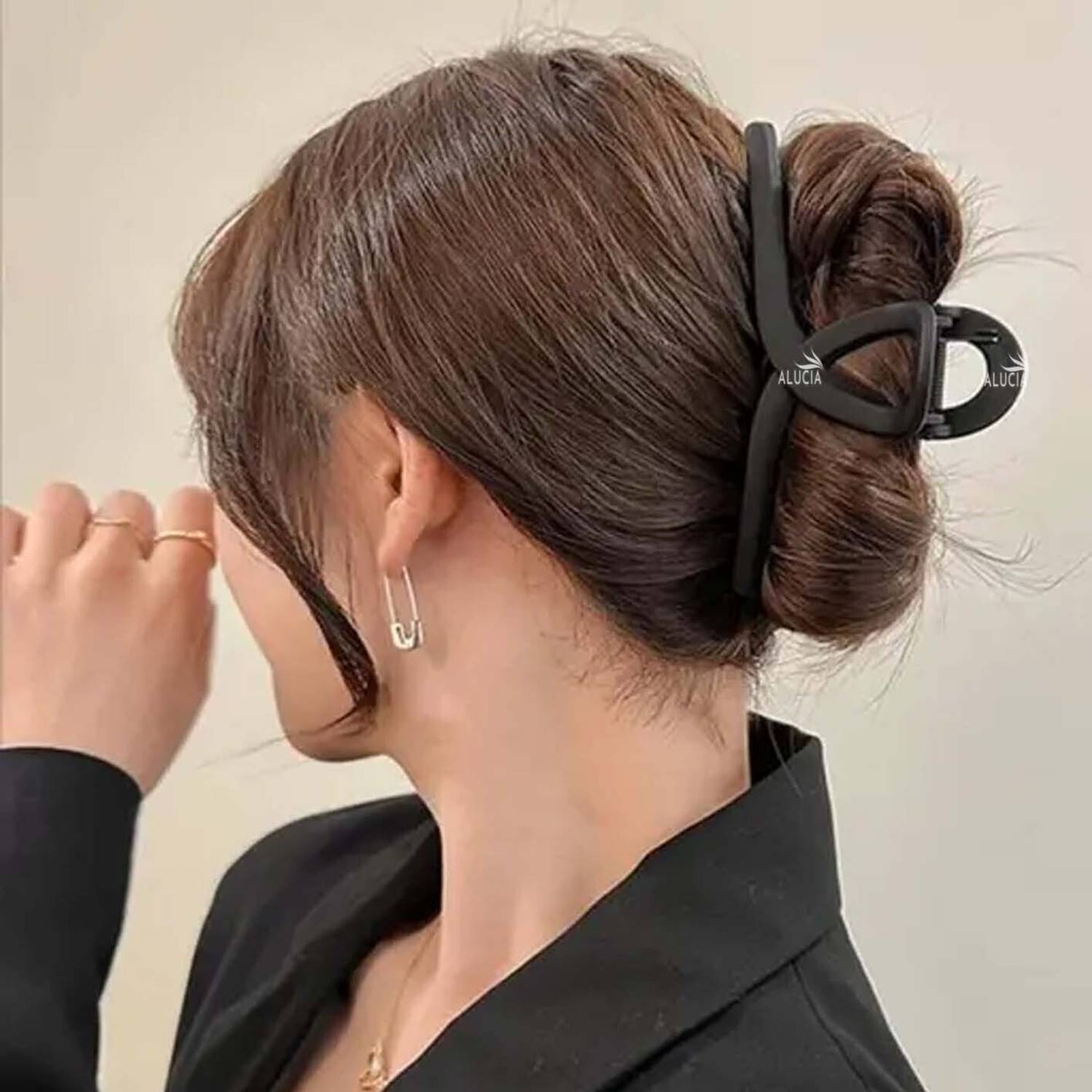 ALUCIA Matte Multi Design Hair Claw Clip Combo - Image 4