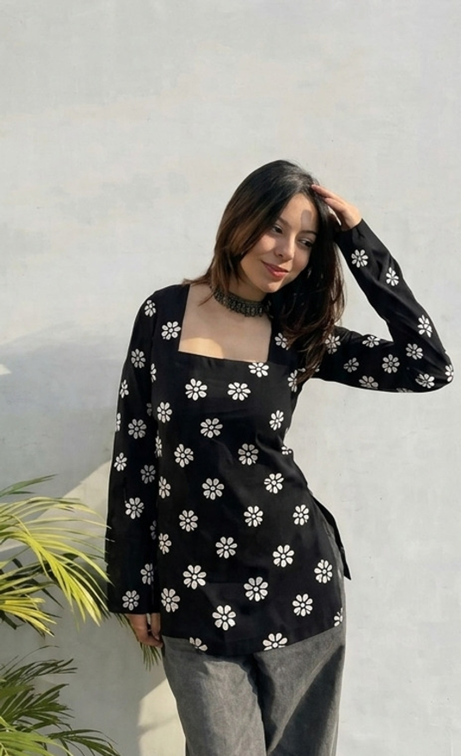Garg Enterprises Women Floral Print Straight Kurta