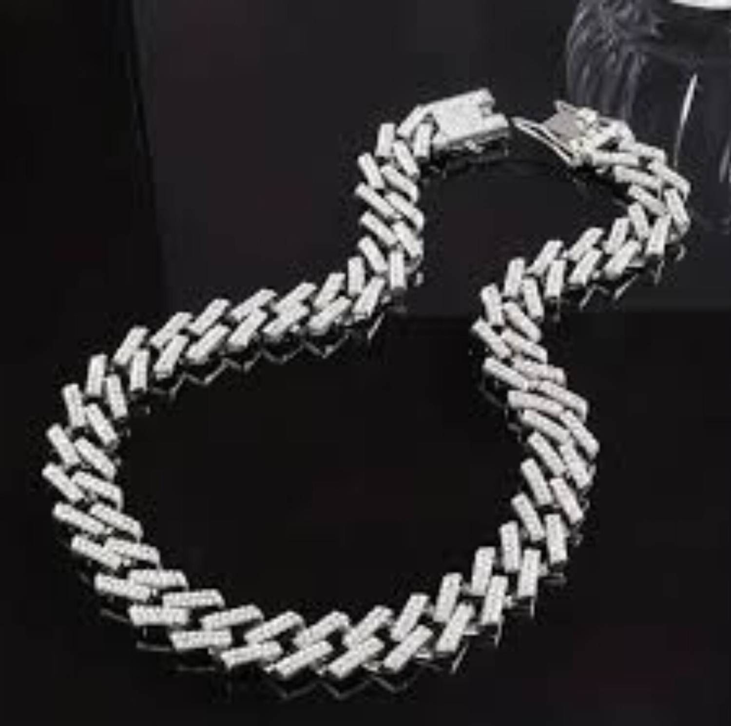 kazare Men Rhodium Plated Alloy Chain - Image 3