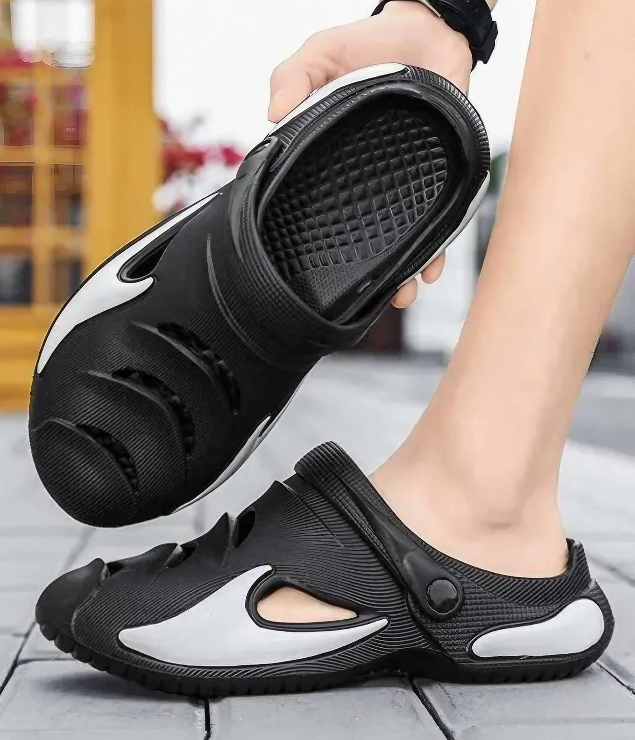 KNIEVL Men Black Clogs - Image 4