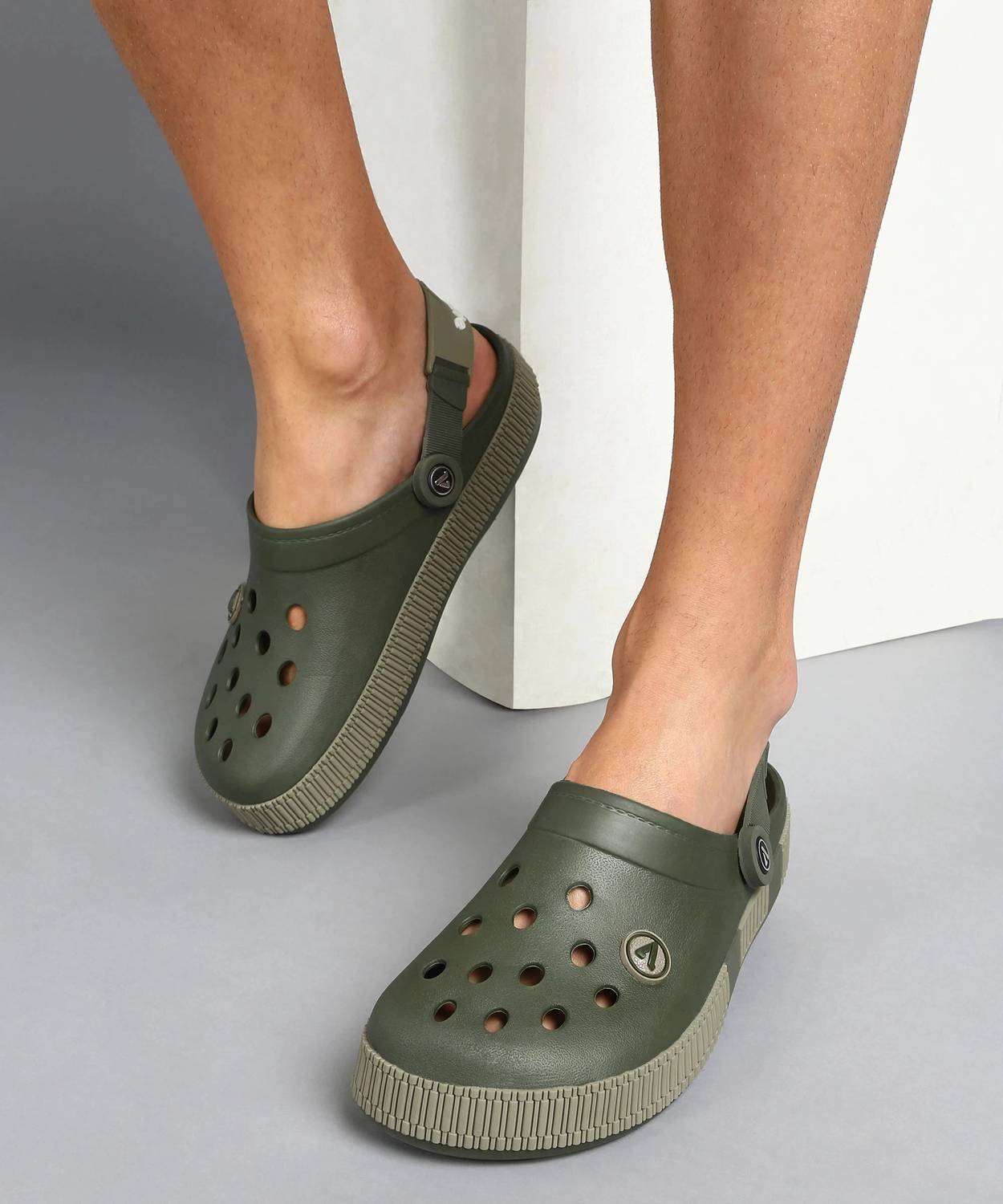 Aqualite Comfort Anti-Skid Men Clogs - Image 3