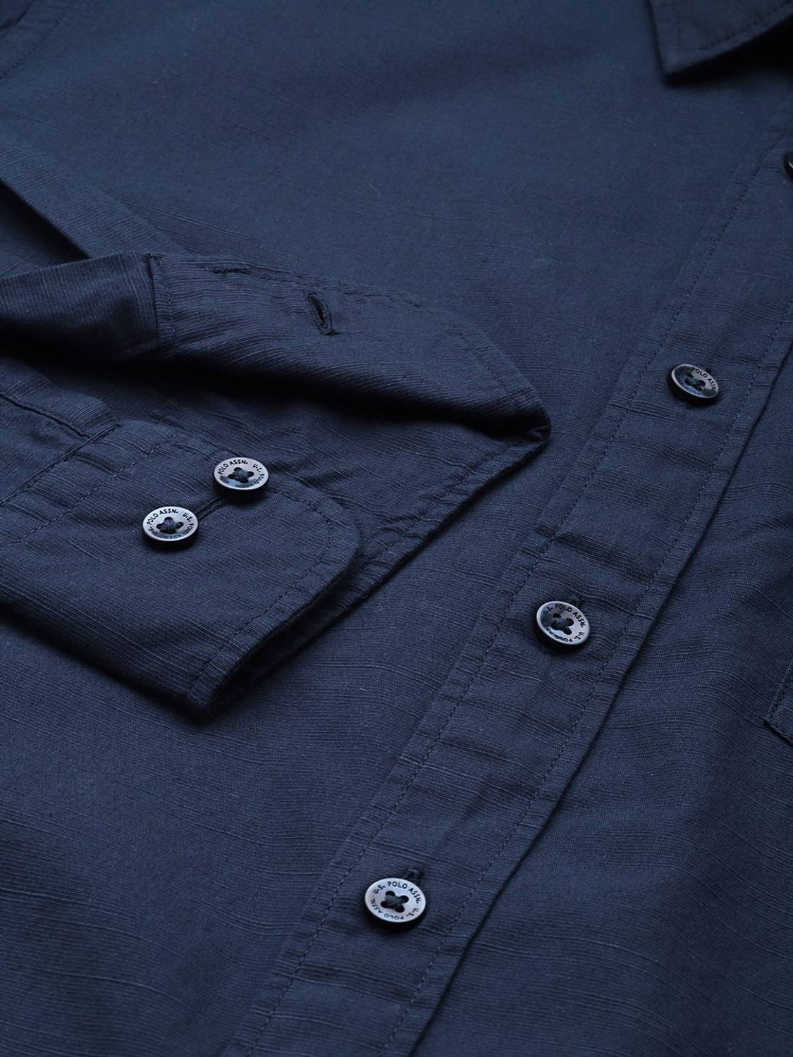U.S. POLO ASSN. Men Solid Casual Blue Shirt - Image 3