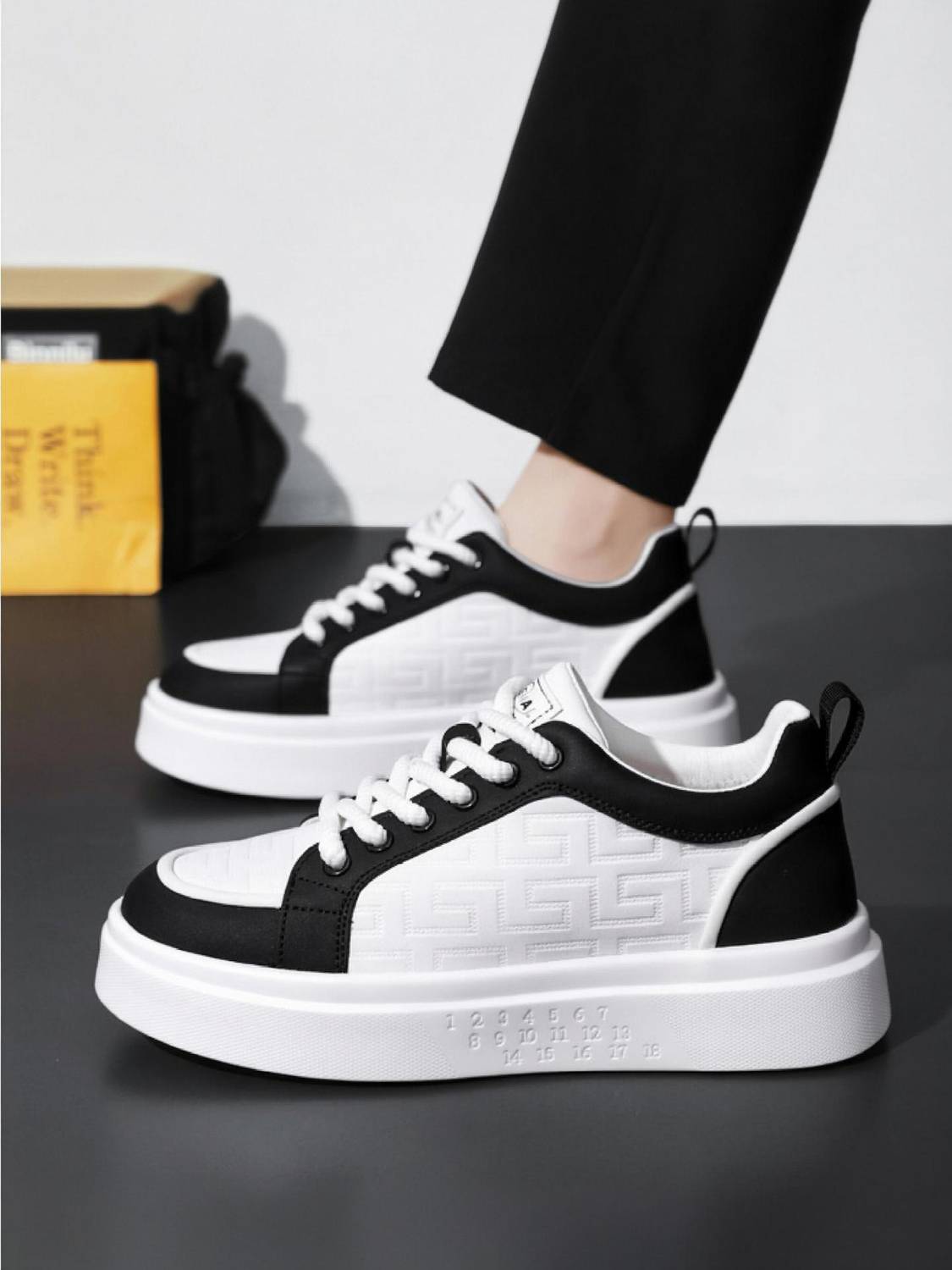 Shopsy Xtoon Vector Men's Casual Sneakers - Image 1