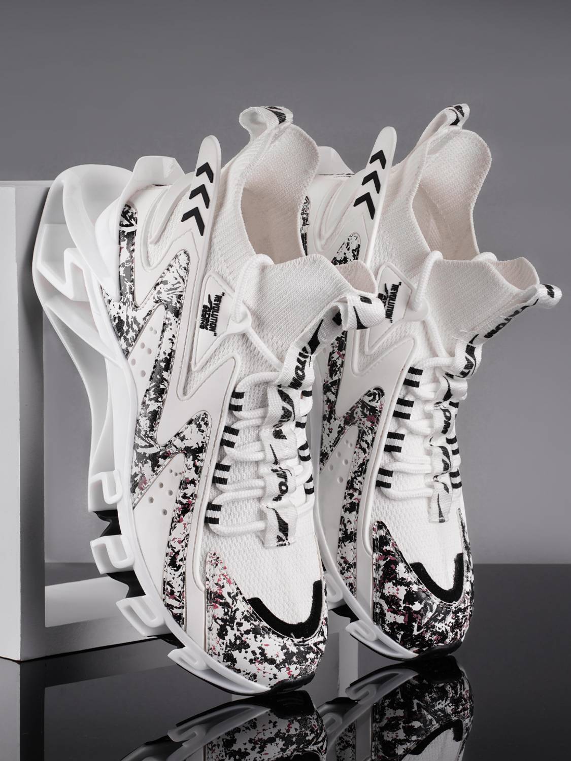 ATOM Multi Print Men's Lace-Up Sneakers - Image 5