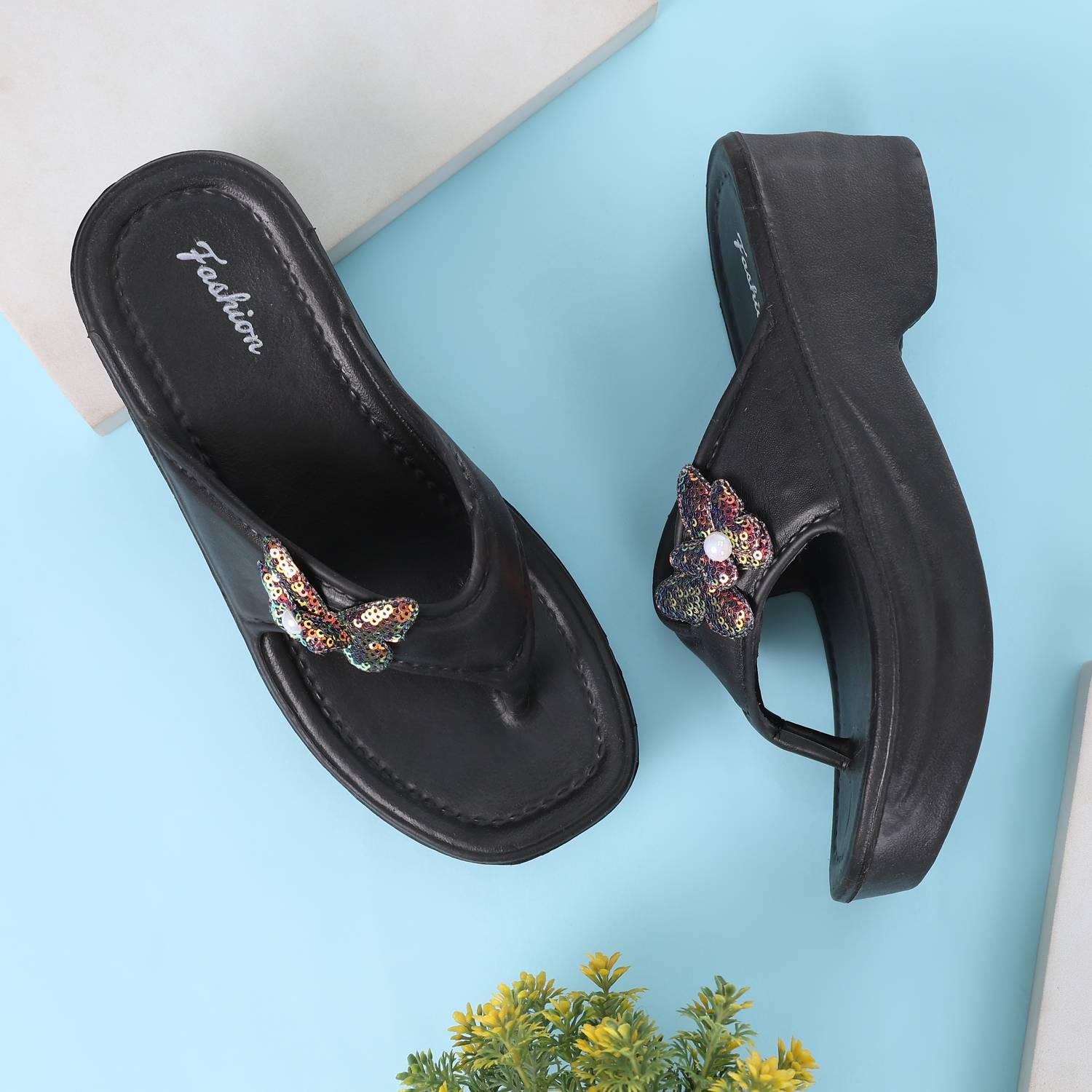 KNIEVL Women Flip Flops - Image 1