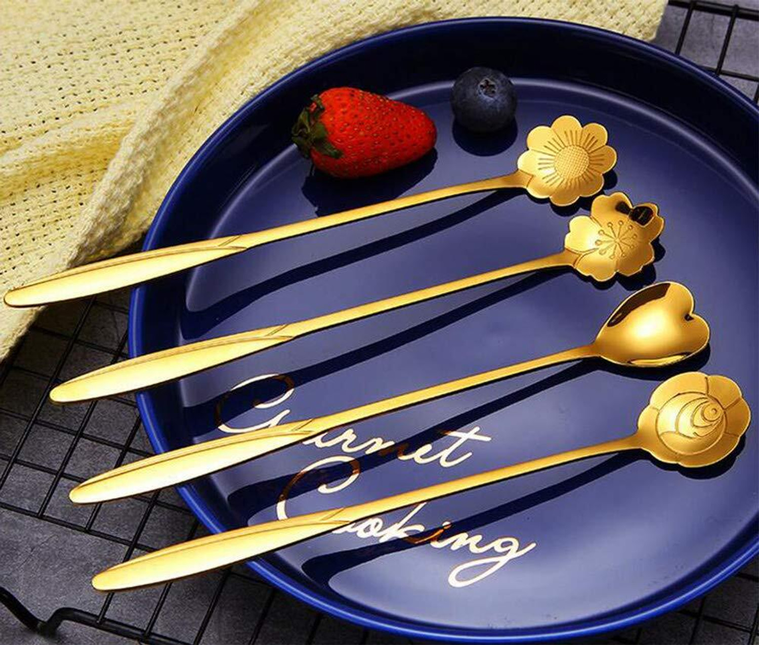 BLACKMI 4 Pc Golden Designer Spoon Set Stainless Steel Tea & Coffee Spoons Stainless Steel Coffee Spoon, Ice Tea Spoon, Tea Spoon, Sugar Spoon, Dessert Spoon