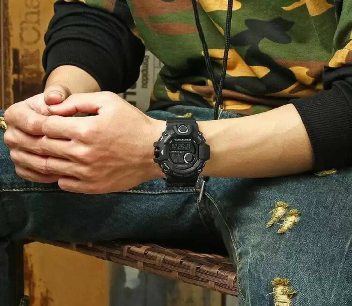 Kovonsh Black Dial Sports Watch for Men - Image 4