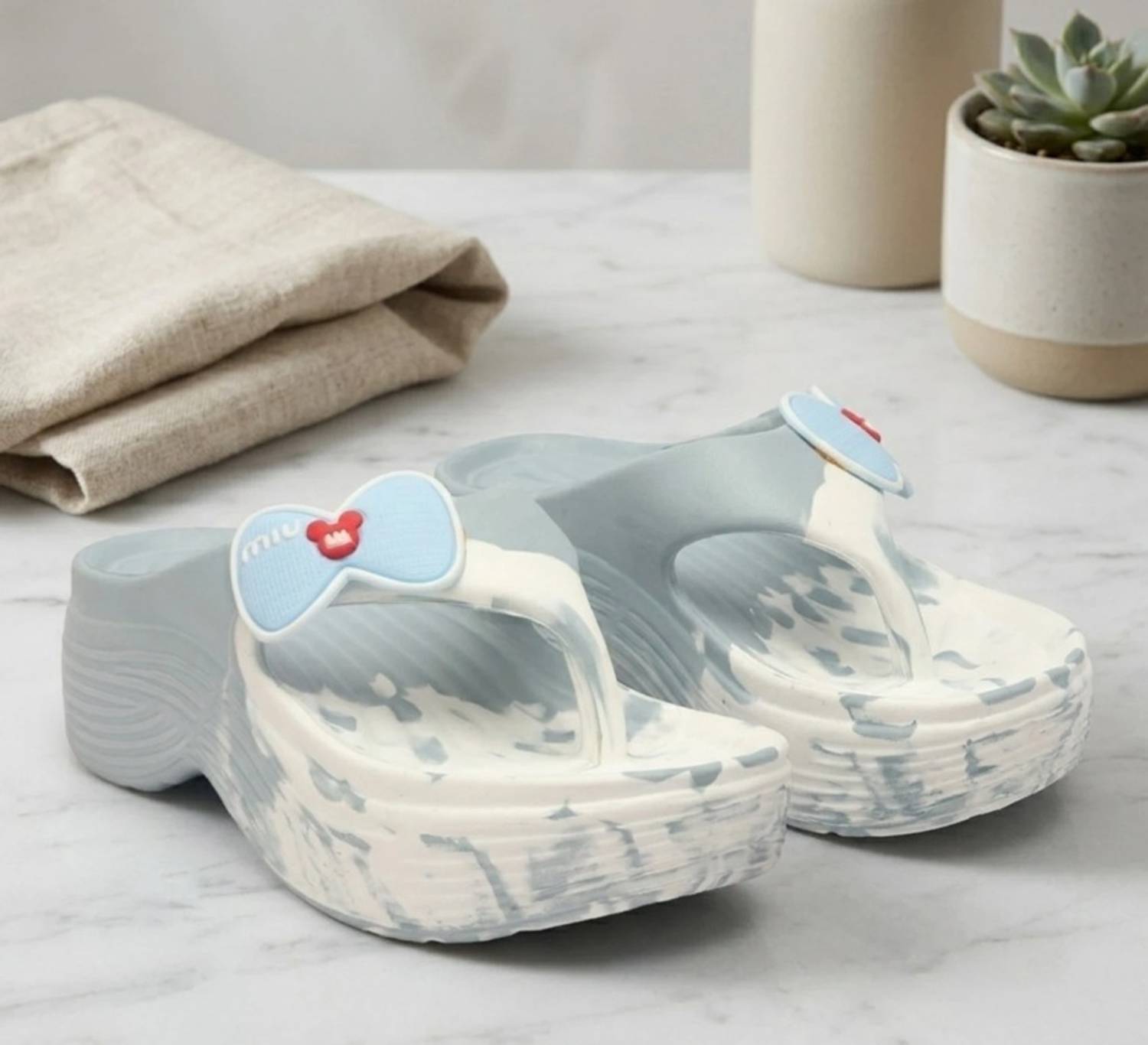 VIZYTRIC Women Flip Flops - Image 3