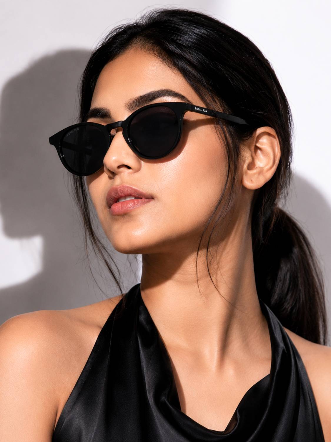 ROYAL SON Round Sunglasses Black - Image 2