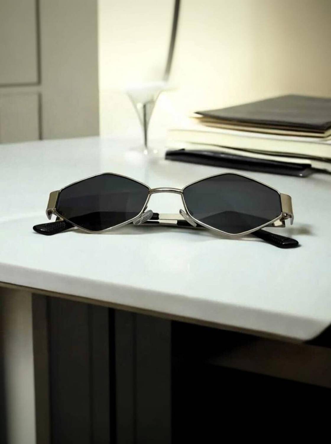 FizzFusion Cat-eye Sunglasses Black - Image 1