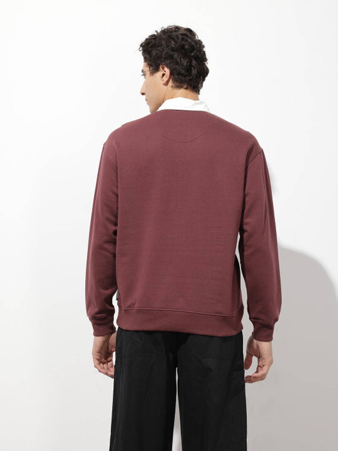 Roadster Maroon Men's Solid Collared Neck Sweater - Image 2
