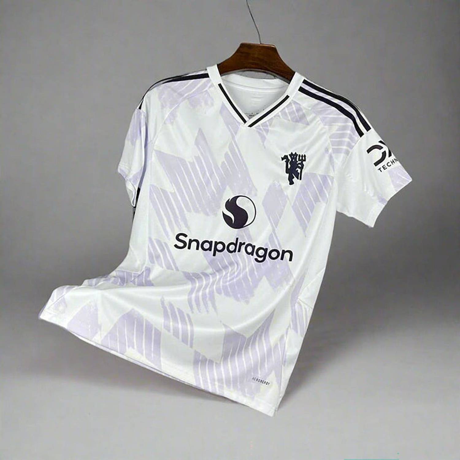 BUGOAT Printed Men White T-Shirt