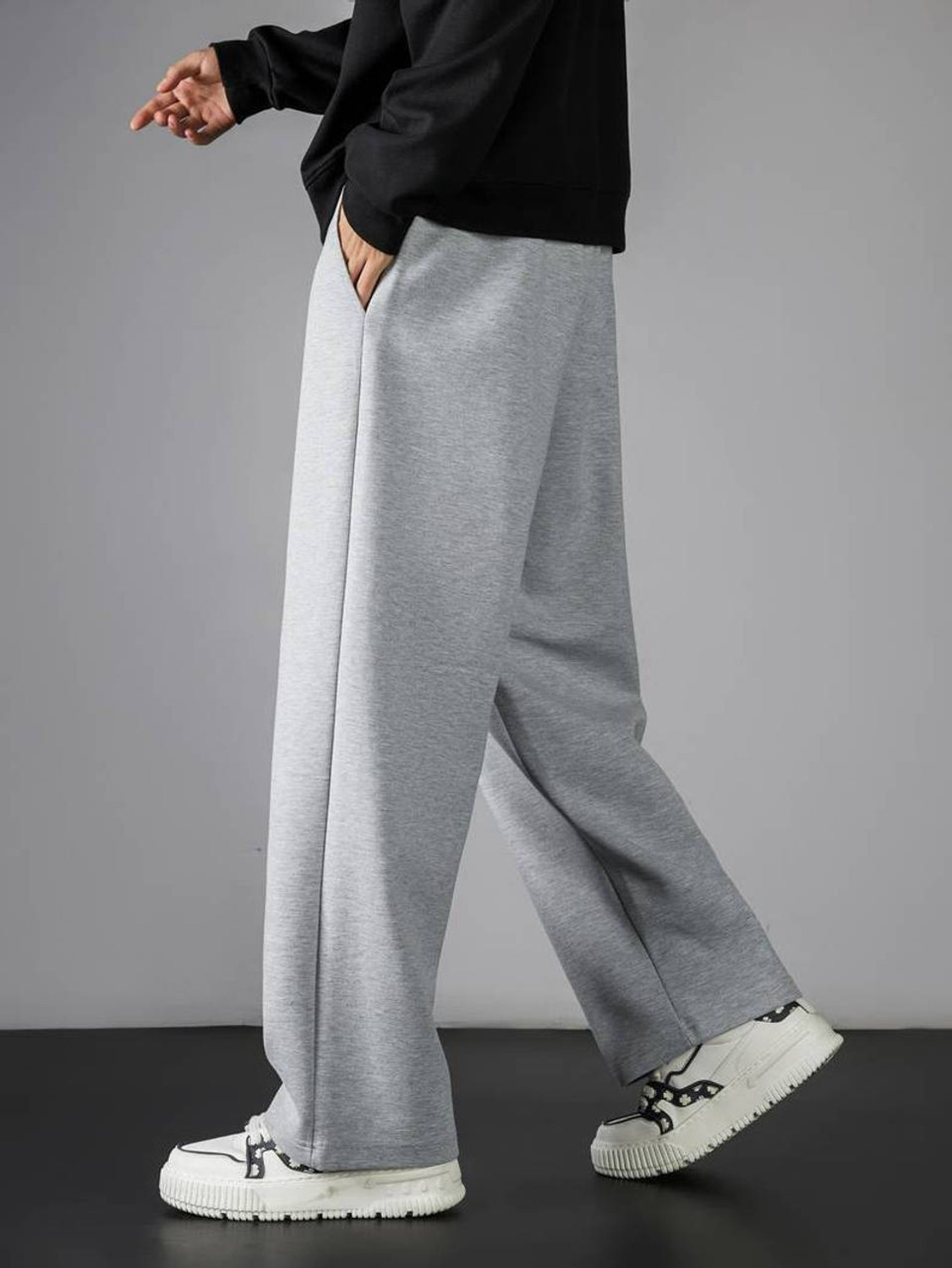 FEDELTA Relaxed Men Grey Trousers