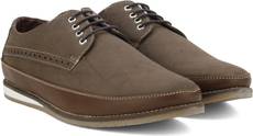 HOWIE Sneakers Image