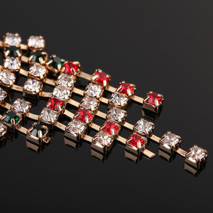 How to spell hot sale brooch