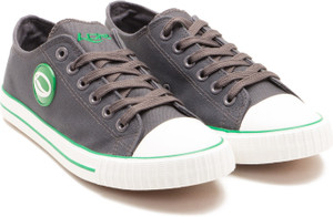 Lancer canvas shoes