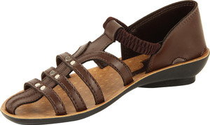 VKC pride Women Brown Casual - Buy VKC pride Women Brown Casual Online at  Best Price - Shop Online for Footwears in India | Flipkart.com