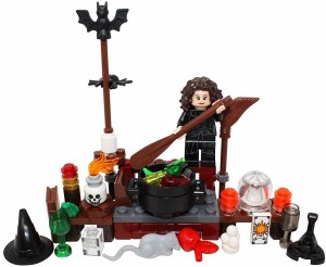 LEGO 2 NEW WITCH HALLOWEEN MINIFIGURES WITH SPELL BOOK AND BLACK SPIDER FIGS 