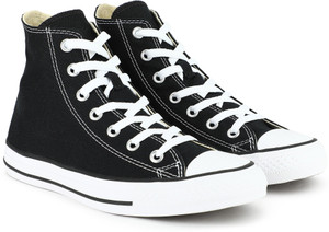 black converse woman