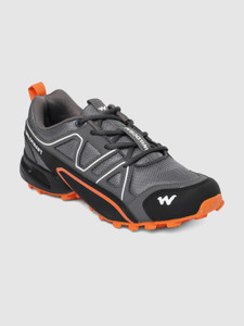 Wildcraft volga walking shoes for men clearance