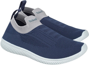 Walkaroo casual shoes Clearance