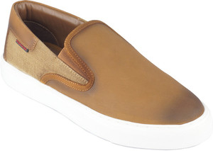 RED CHIEF Casuals For Men - Buy RED 