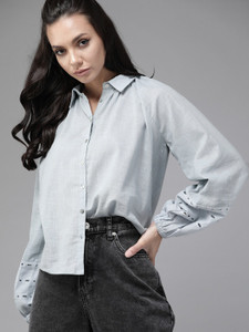 Roadster Women Solid Casual Grey Shirt 