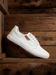roadster men white sneakers
