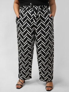 Amydus Regular Fit Women Black Trousers 