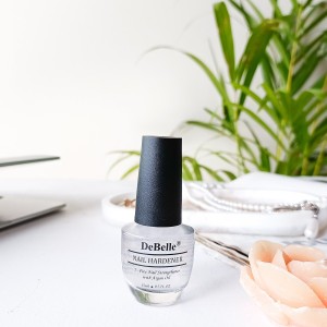 DeBelle Nail Hardener 15ml (Transparent) - Price in India, Buy DeBelle Nail  Hardener 15ml (Transparent) Online In India, Reviews, Ratings & Features |  