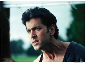 Hrithik Roshan Closeup Yaadein Paper Print Personalities Posters In India Buy Art Film Design Movie Music Nature And Educational Paintings Wallpapers At Flipkart Com