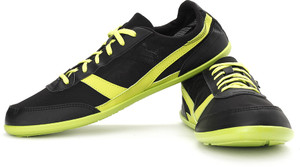 newfeel shoes flipkart