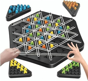 Triggle Gioco Da Tavolo Per Due - Gioco A Catena Triangolare Con Elastici - Gioco Da Tavolo In Legno/ABS - Perfetto Per Feste In Famiglia E Bambini