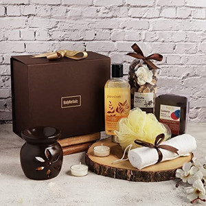 BodyHerbals Vanilla Bath and Body Care Gift Set for Women and Men ...