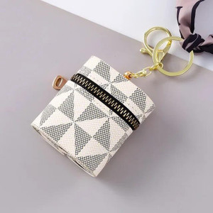 square-keychain-bag-earphone-