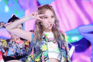 aespa k pop winter kim min jeong wallpaper Paper Print - Music posters