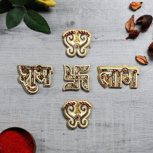 Itiha Set Di 5 Decorazioni Da Porta In Acrilico – Shubh Labh, Piedi Di Lakshmi E Svastica, Colore Rosso, 5,1 Cm, Per Diwali, Festività E Regali Di Ritorno - 2
