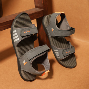 striker sandals flipkart