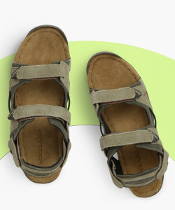 Woodland sandals in flipkart online