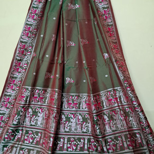 Green Embellished Baluchari Silk Blend Saree With Unstitched Blouse Piece main image 1