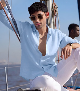 WE KAIKA Men Solid Casual Light Blue Shirt - Image 5