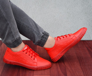 Red sales casual shoes