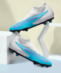 buy nike football shoes online india