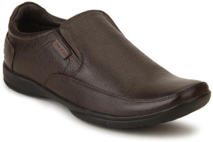 RED CHIEF Slip On For Men - Buy RED 