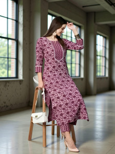 Sadya Attire Women Kurta and Pant Set - Image 6
