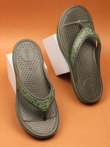 oofoam slippers women's