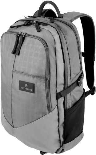 17 inch laptop bookbag