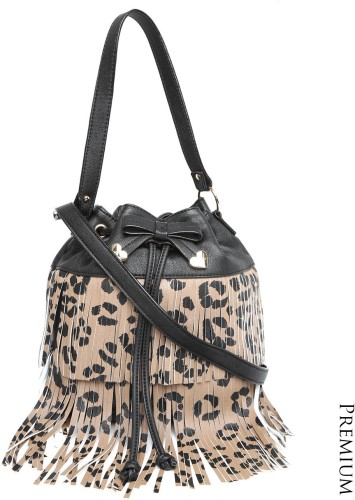 steve madden sling bags price